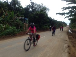 Women Across Borneo Gowes Sepeda 70 Km Sampai Kembayan
