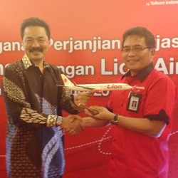 Jalan Berliku Menikmati Internet di Pesawat Indonesia