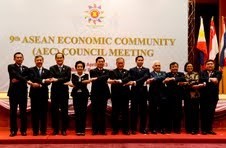 Strategi Hadapi Masyarakat Ekonomi ASEAN 2015, Hatta: Daya Saing!
