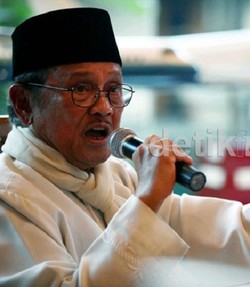 PKS Beri Gelar Guru Demokrasi untuk BJ Habibie