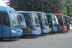 Naik Bus, Cara Traveling Favorit Orang Indonesia