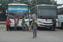 Ragam Kisah Super Lucu Traveling dengan Bus