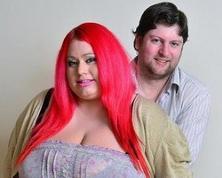 Payudara Ukuran 40MMM, Wanita Ini Takut Pasangannya Tercekik Saat Bercinta