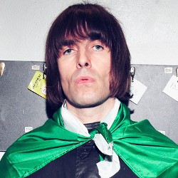 Mengaku Fans, Liam Gallagher Bela Justin Bieber