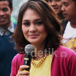 Soal Menikah, Luna Maya Tak Pasang Target