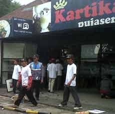 Pujasera Kartika Dieksekusi