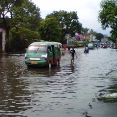 Banjir di Kabupaten Bandung Tinggal 50 Centimeter