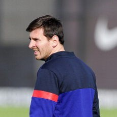 Ibra: Punya Bakat Alami, Messi Lebih Baik dari Ronaldo