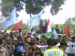 Demonstran Berbaju Loreng Terobos Komnas HAM, Minta Bertemu Komisioner