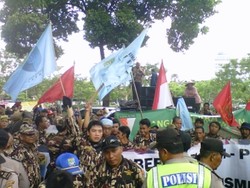 Di Tengah Jumpa Pers, Komnas HAM Didemo 100-an Orang Berbaju Loreng