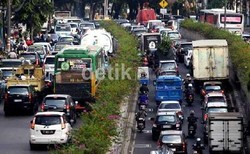 Pengalaman Ali Mengejar Pencongkel Spion Alphard di Pondok Indah