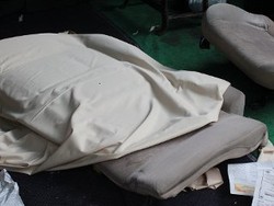 Jok Mobil Kusam? Ini Solusinya