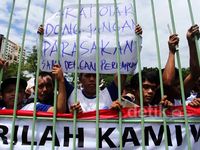 Pedagang Pasar Mobil Kemayoran Tolak Digusur
