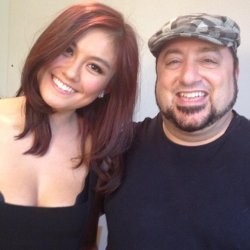 Bertemu Sutradara Hollywood, Agnes Monica Main Film Bareng Adam Sandler?