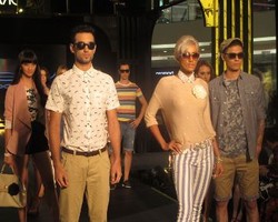 Koleksi Busana Terbaru New Look: Bermain Motif dalam Gaya Era 50-an