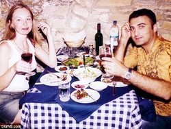 Jual Asuransi Mobil Palsu, Pasangan Ini Dipenjara