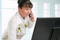 10 Hal Ini Perlu Diperhatikan Saat Dokter & Pasien Berteman di Facebook