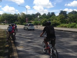 Tur Sepeda Keliling Kuching, Seru!