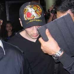 Terlihat Perhatian, Cut Tari dan Richard Kevin Hanya Berteman