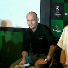 Apa Kata Ljungberg Soal Puasa Trofi Arsenal?