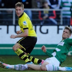 Dortmund Hantam Greuther Furth, Bayern Menang Lagi