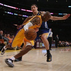 Bryant Cedera dalam Kemenangan Lakers atas Warriors