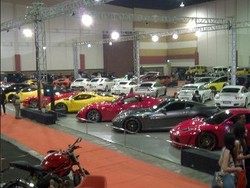 93 Mobil Modifikasi Adu Kuat di Accelera Surabaya