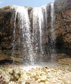 Yang Unik dari Gunungkidul, Air Terjun Sekaligus Pantai
