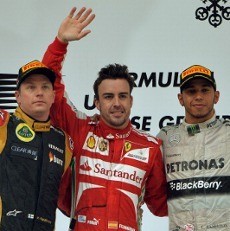 Finis Ketiga Cukup Bikin Hamilton Amat Puas & Gembira