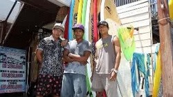 Di Antara Peselancar Penolong Korban Lion Air Adalah Kekasih Corby