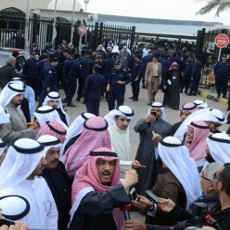 Menghina Emir Kuwait, Pemimpin Oposisi Dibui 5 Tahun