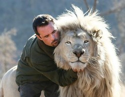 Kisah Pawang Singa Paling Berani Sedunia