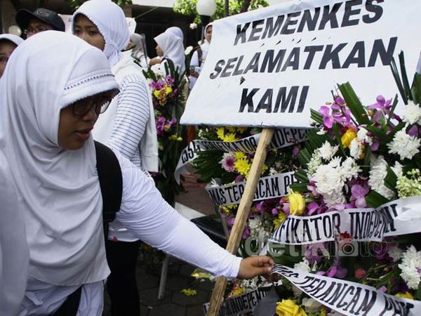 Verifikator Jamkesmas Menuntut Pegawai Tetap