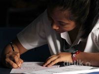 128.346 Siswa SMA di Jakarta Ikuti Ujian Nasional