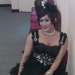 Bobby Juga Pernah Diusap-usap Pejabat Saat Menemani Karaoke