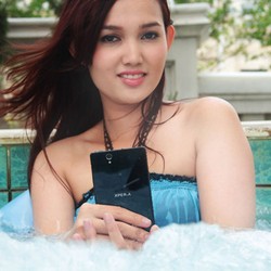 Byurr...  6 Ponsel Ini Bisa Diajak Basah-basahan