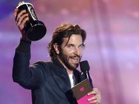 Senyuman Para Pemenang MTV Movie Awards 2013