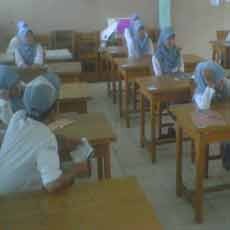 Materi Ujian Tertukar, Siswa MAN Tuban Tunggu Soal Pengganti 3 Jam Lebih