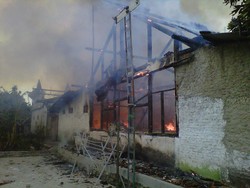 Kompor meledak, 30 rumah di Asrama TNI Cirebon Terbakar