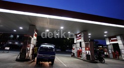 Kenaikan Harga Bensin Premium Mobil Pribadi Rencananya Diumumkan Presiden SBY