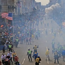 Pemandangan Mengerikan Saat Bom Boston, Banyak Orang Kehilangan Kaki