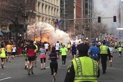 Ada Bom di Boston, Pesawat Dilarang Mendekat