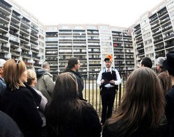 Keren, Tur Antikorupsi di Praha