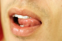 Maksimalkan Lidah untuk Tingkatkan Kehidupan Seksual Anda