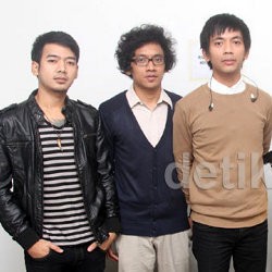 Rayakan 10 Tahun Berkarier, Semua Personel dMasiv Nyanyi di Lagu Nyaman