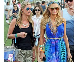 Foto: Inspirasi Gaya Seksi Para Seleb Saat Nonton Konser