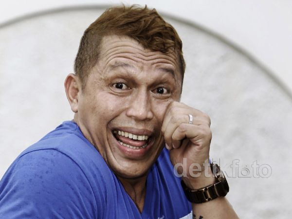 Pose Imut Si Kekar Bang Tigor