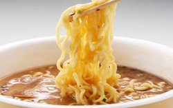 Agar Lebih Sehat, Hindari 4 Hal ini Saat Konsumsi Mie Instan! 