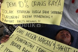 Jahit Mulut Tolak Kenaikan BBM di LBH, Mahasiswa Bantah Bela Orang Kaya