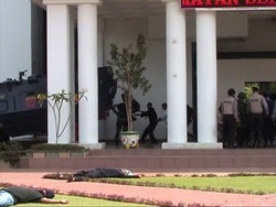 Jelang KTT APEC, TNI & Polri Gelar Simulasi Penanganan Teroris di Medan